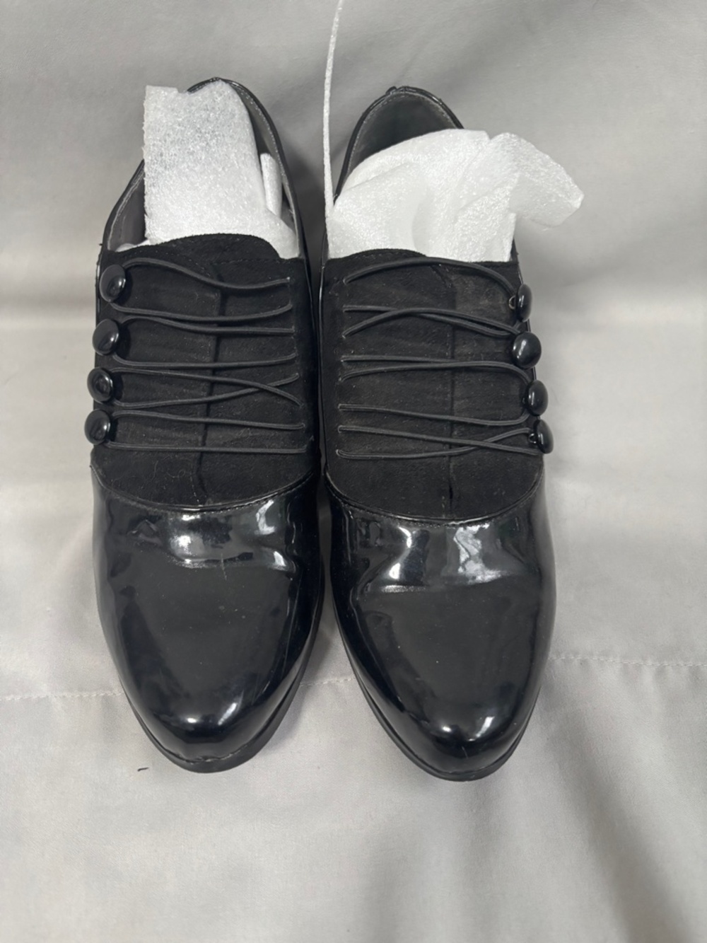 Bellinuv Black formal heel with elastic lace loops